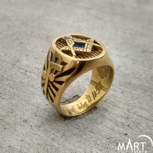10 karat solid gold open back past master masonic ring with Diamond